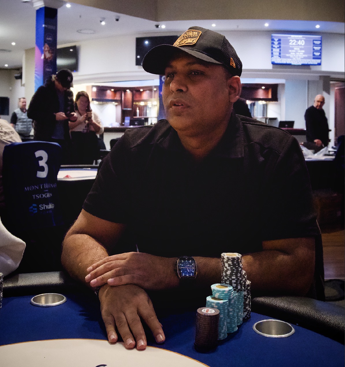 Ray pulls off big bluff against Marko